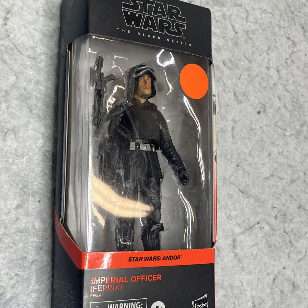 Hasbro Star Wars Imperial Officer 6 in Action Figure‎